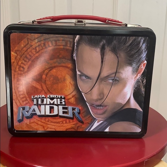 Limited Edition metal Tomb Raider movie lunchbox - Picture 3 of 11